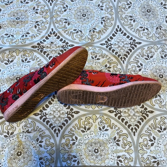 Dragon, red, suede & fabric Adidas. 
Label reads size9.5, but they fit like a 9. - Picture 3 of 3